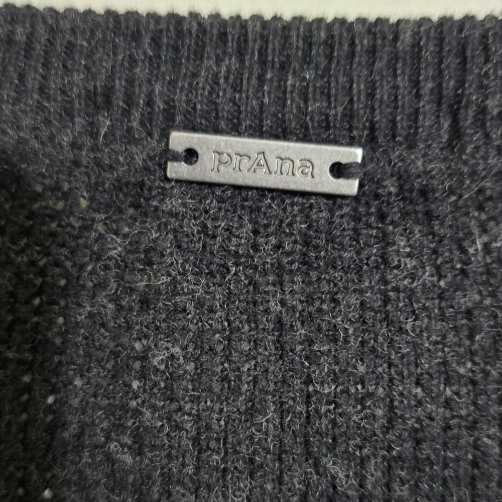prAna Milani Henley Size L - Picture 8 of 8